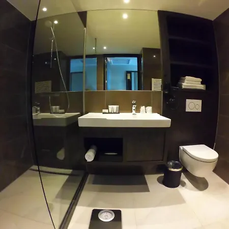Riva - Delft 4*