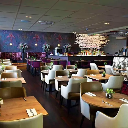 호텔 Riva - Delft 4*